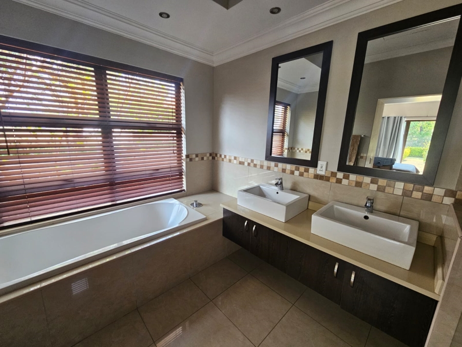 3 Bedroom Property for Sale in The Islands Estates North West